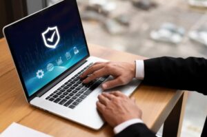 Implementa ciberseguridad contra amenazas cibernéticas